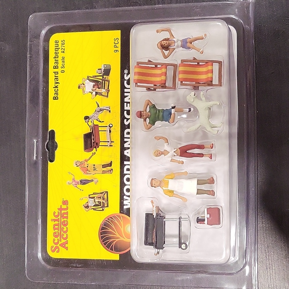 Woodland Scenics O Scale Backyard Barbeque Set